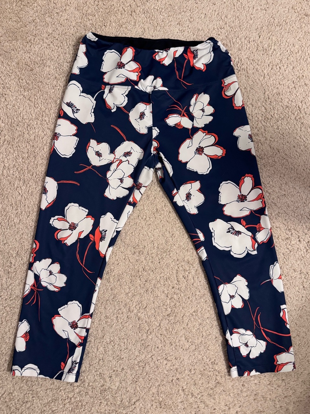 Stylish Cropped Athletic Leggings | Liz Claiborne Weekend | Navy + White Floral